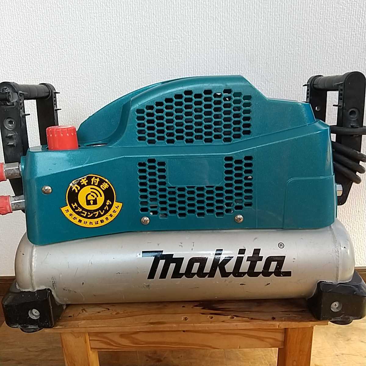 海外並行輸入正規品 makita マキタ AC461XL 高圧コンプレッサー 11L 高