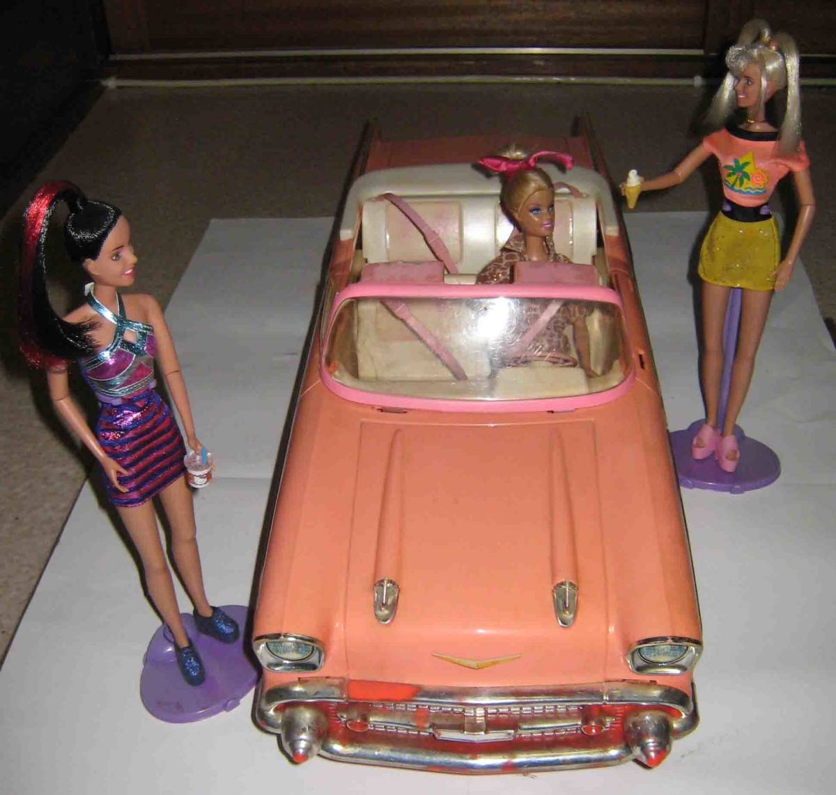 バービー人形の車 1/6サイズ シボレーベルエア 50’ｓ ★ バービー以外でもジェニーやクールガールにも使用可能！の画像1