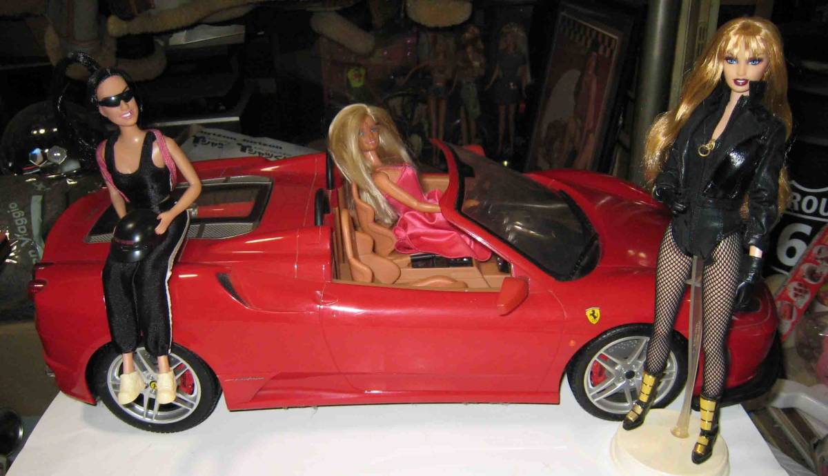 フェラーリとバービー人形 コラボにいかがですか？ スポーツ・カー ★ 車とバービー ジェニー クールガール リカちゃんの画像9