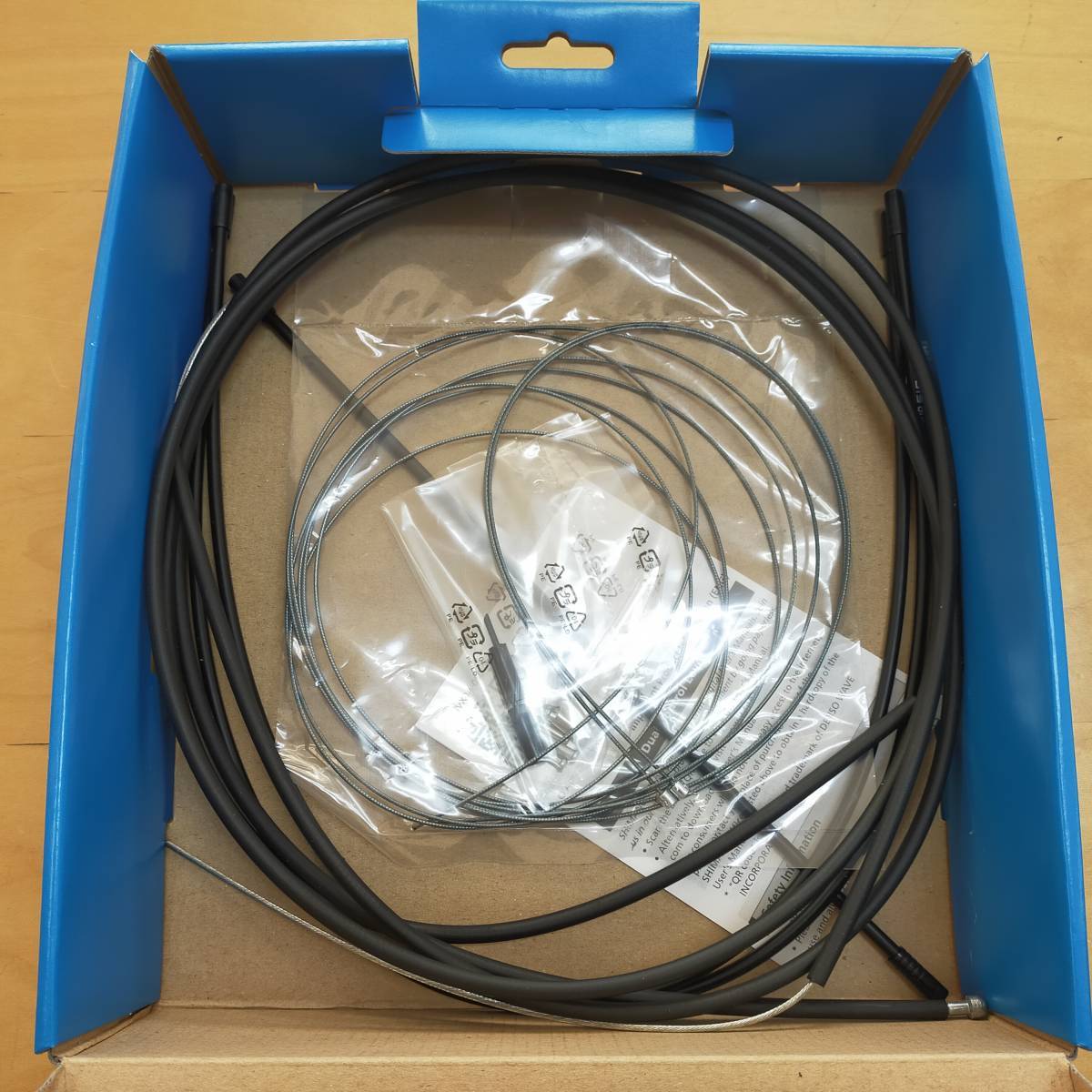 新品未使用 ST-R7000 ブラック 2×11S 機械式 ワイヤーセット付属 新品未使用 ST-R7000 ブラック 2×11S 機械式 ワイヤーセット付属