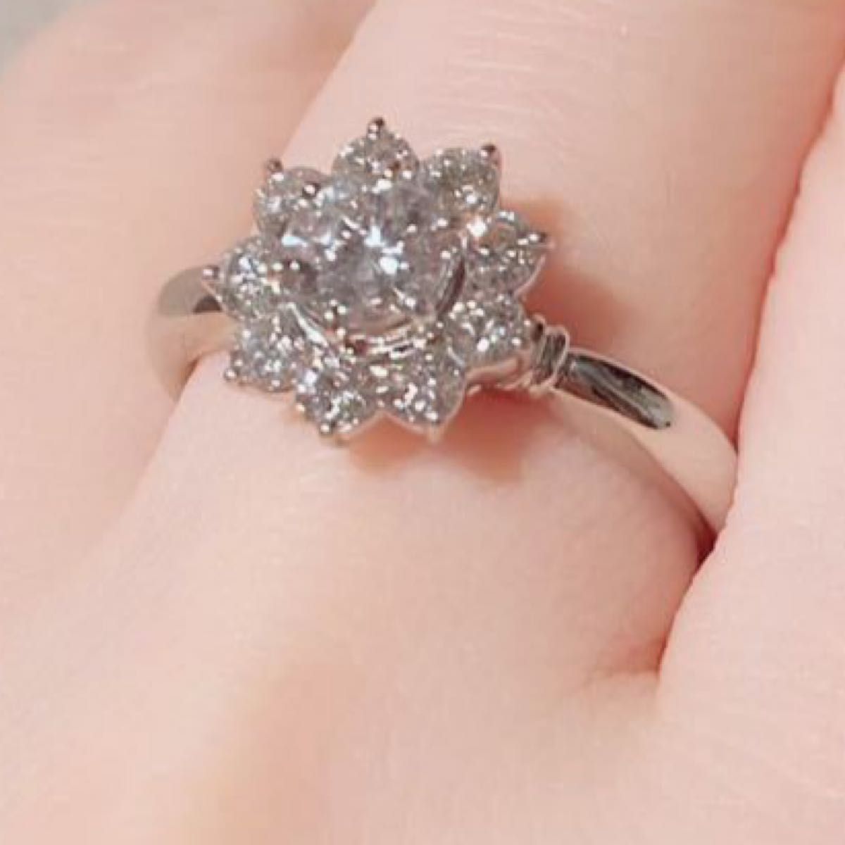 大粒 フラワー ダイヤモンド 合計1.02ct 指輪 リング 豪華 ゴージャス