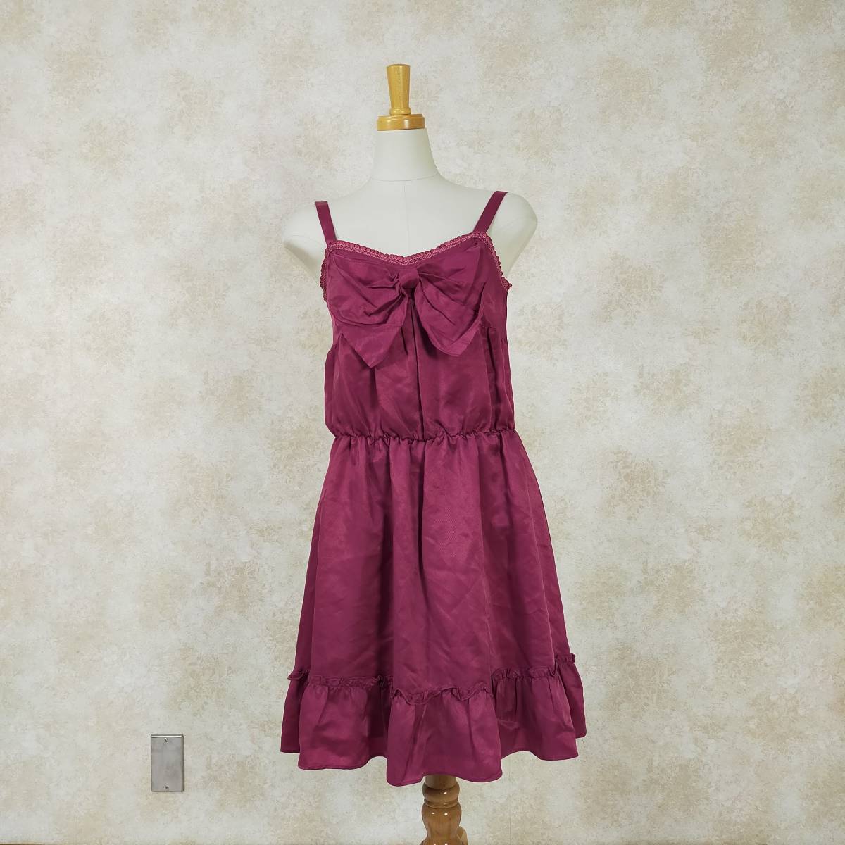 ジルスチュアート JILL STUART ドレス サイズ0 XS ピンク 日本製 リボン キャミソール ひざ丈 サイドボタン 刺繍 裏地有 キュプラ100 1948