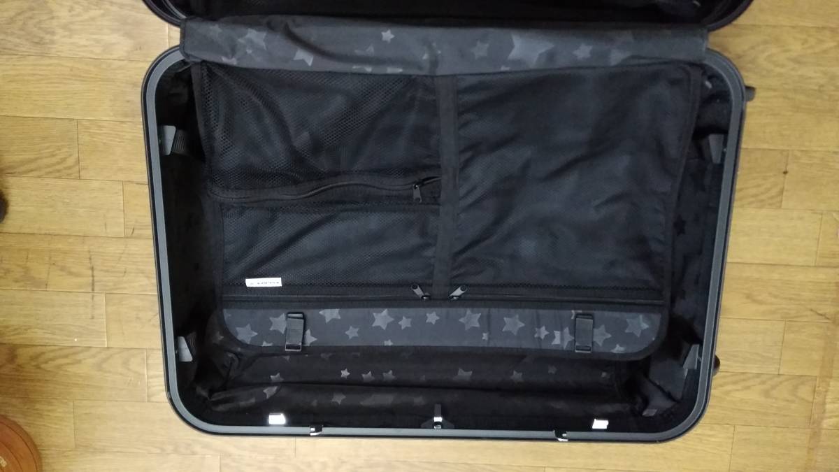 [*TN-160] secondhand goods /ESCAPE`S/ suitcase / Carry case / trunk case / star pattern [HK]