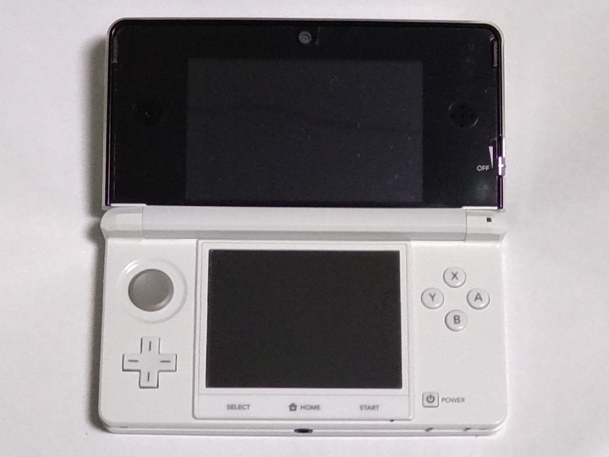 71%OFF!】 ニンテンドー3DS 本体 アイスホワイト 元箱 付属品 ソフト3
