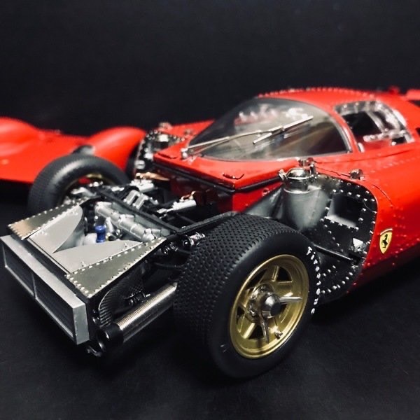 美品 箱付き 1/18 CMC フェラーリ 312P ベルリネッタ CMC 1/18 Ferrari 312P BERLINETTA スポーツ クーペ (1969) レッド M-096の画像6
