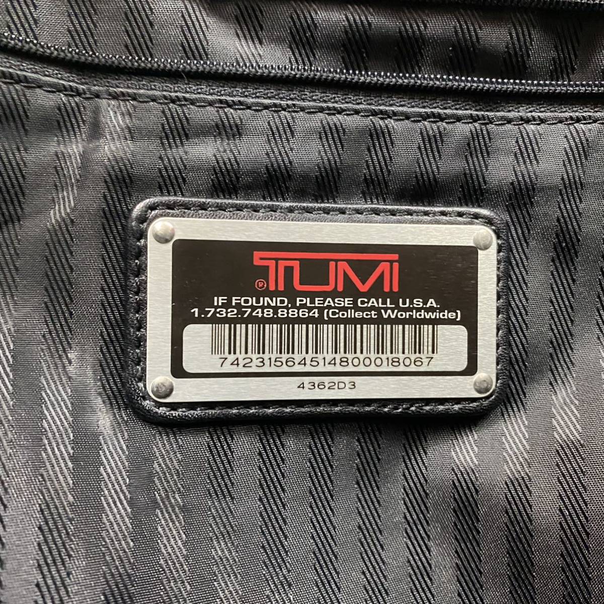 美品　大容量　TUMI トゥミ　トートバッグ　レザー×キャンバス　収納力抜群　ブラック　黒　メンズ　ビジネスバッグ　肩掛け可能_画像10