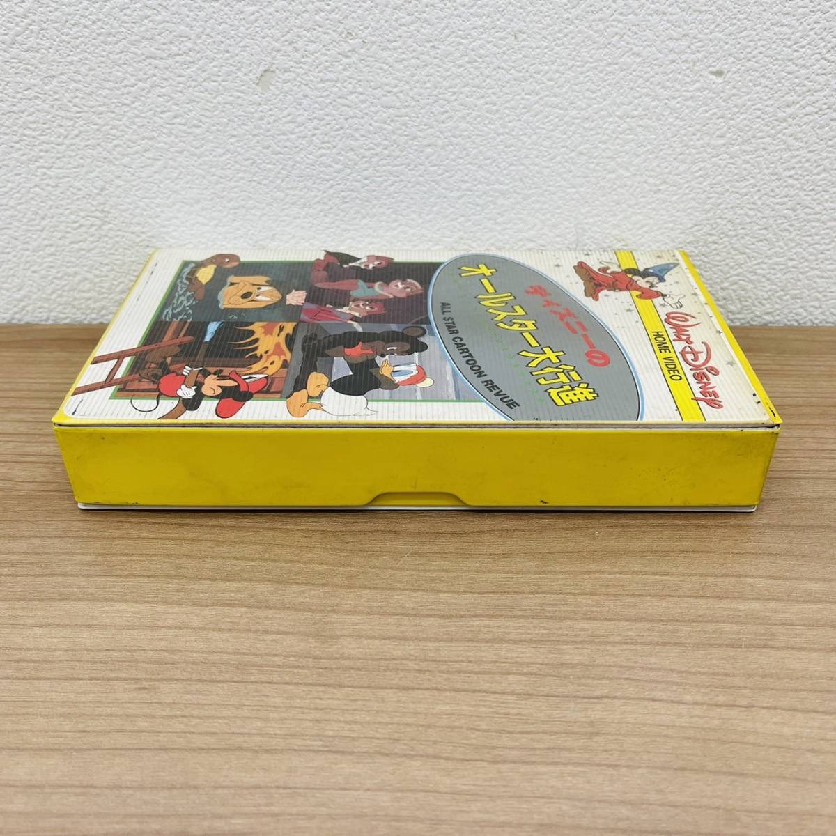 【VHS/ビデオテープ】ディズニーのオールスター大行進 日本語吹替版 ミツバチの総攻撃/ミッキーの引っ越し騒動/プルートの恋の季節 etc ★の画像4