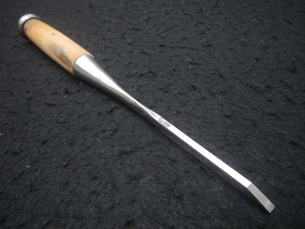古鑿 角打 3.4㎜ 全長247㎜ 鑿 中叩 のみ 日本製 古鑿 角打 3.4㎜ 全長247㎜ 鑿 中叩 のみ 日本製