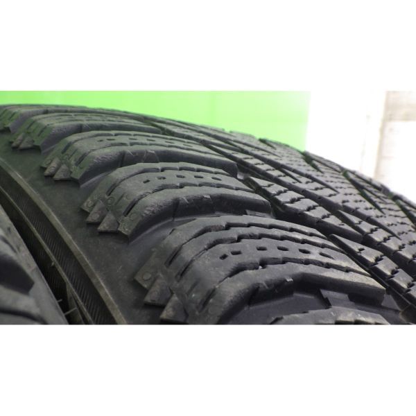 得価本物保証 ヤフオク! nokian TYRES/ノキアン HAKKAPELIITTA R3 SUV 26... 4本 スタッドレスタイヤ 175 65R14 82R ノキアン ハッカペリッタ R3 Hakkapeliitta R3 正規品