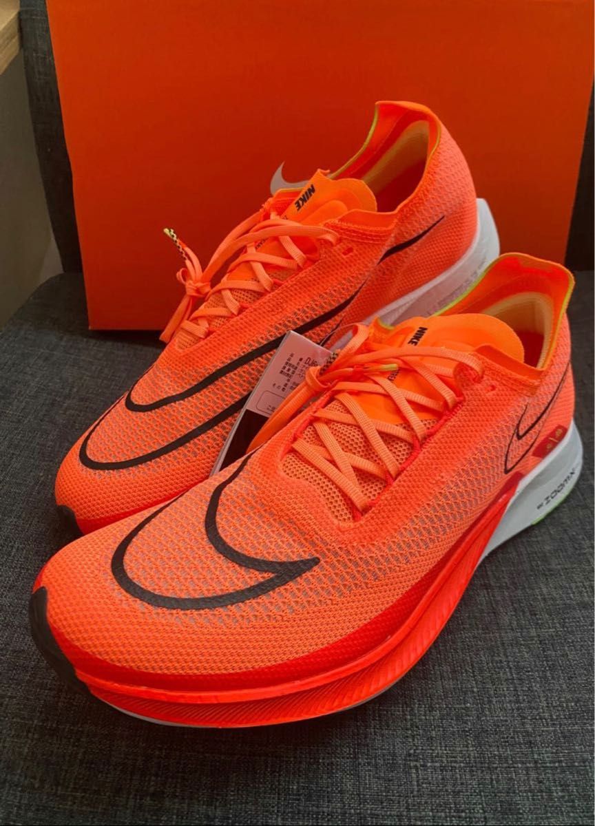 【新品タグ箱付き】NIKE ストリークフライ 26.5 新品 ナイキ ズームX ストリークフライ ボルト ブライト