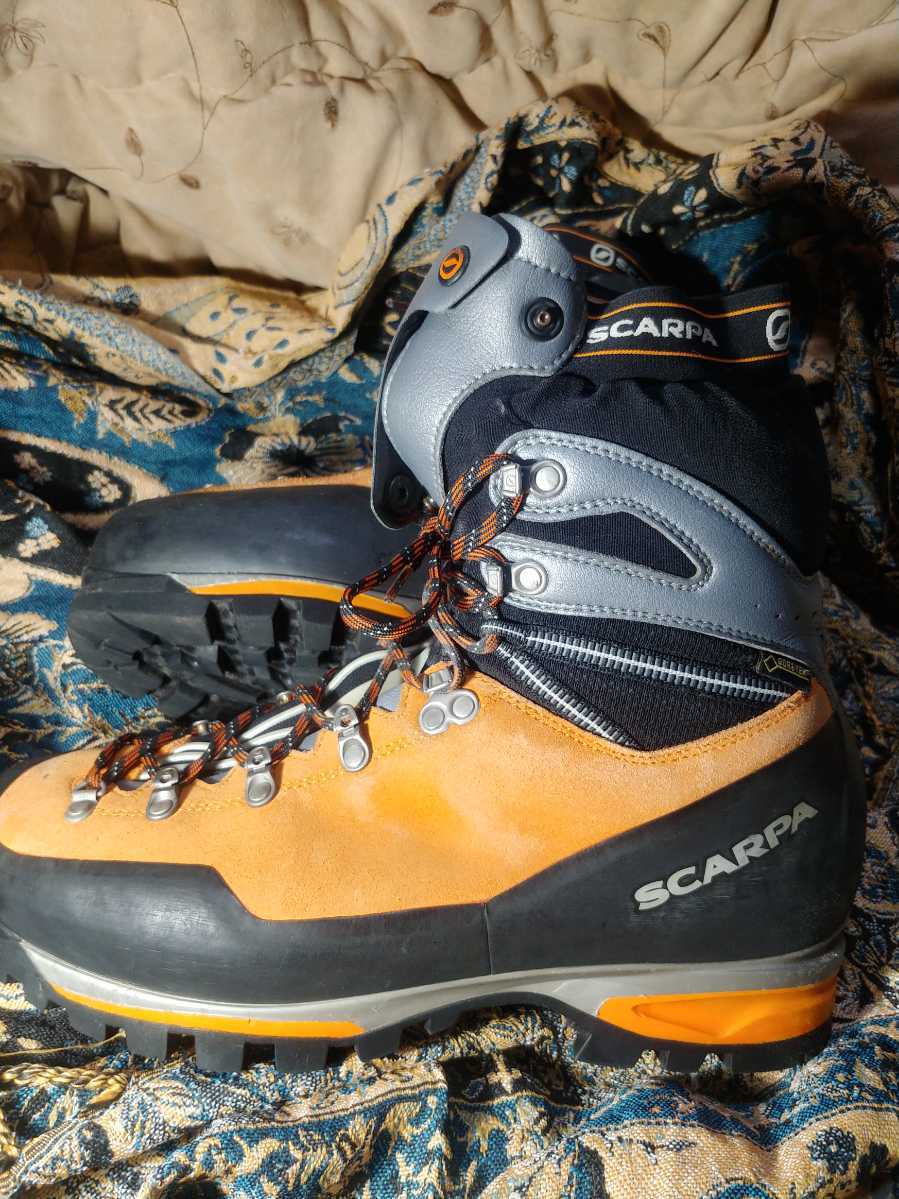 美品 スカルパ SCARPA モンブランプロ EU44 登山靴 雪山 バック