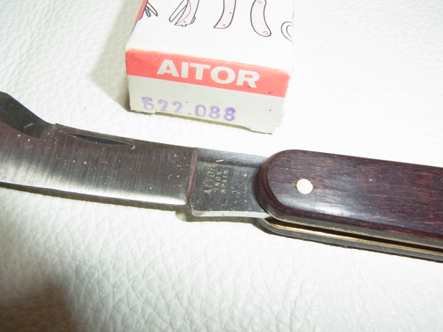 ■1960年代 未使用 箱付 絶版 希少！ 廃業 スペイン アイトール（AITOR）社 ナイフ 変ったブレード （モデル名：522.088）