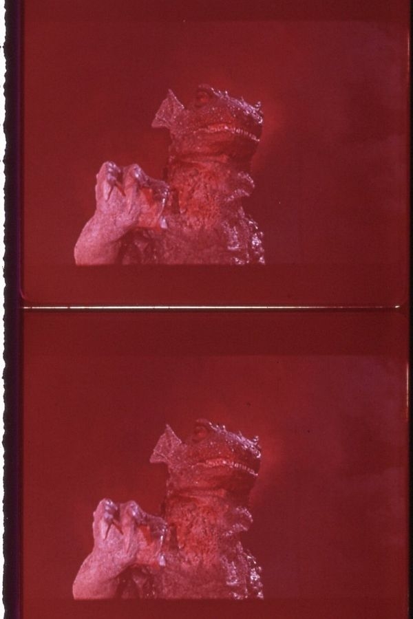 35㎜予告編フィルム 9種×５コマ 英国特撮「怪獣ゴルゴ」　1961年　　　　　　　　　　　　　　　　　　　　　　　　_画像8
