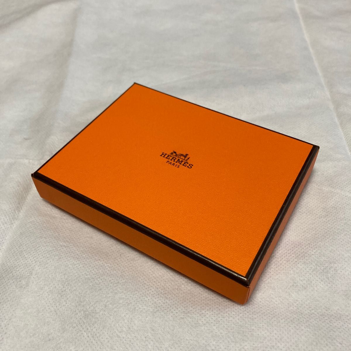 HERMES エルメスの空箱です。3種類とリボン1本、オマケの小箱です。リングケースには24,フォーブールサントノレと本店住所あり