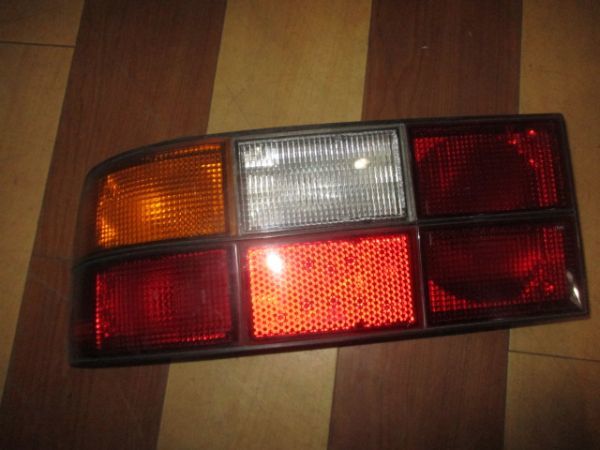 # Porsche 944 tail lamp left used 477945213 477945285 parts taking equipped tail light rear backing lamp 924 944S2 944 turbo 951#