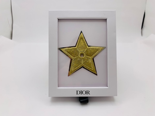 ☆1000円スタート ☆ディオール Dior 星 スター ピンバッジ ノベルティ◆15855_画像1