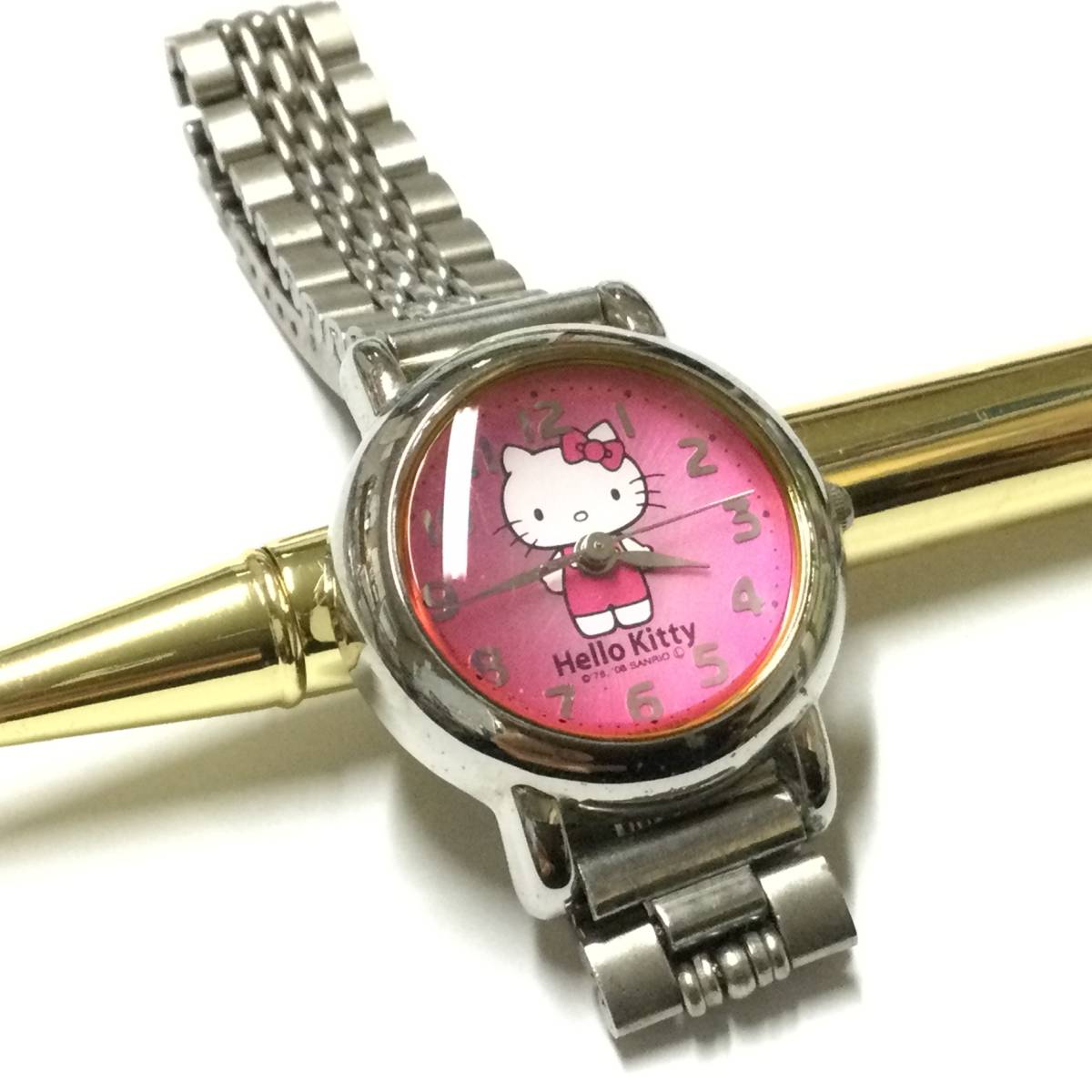 [ retro & secondhand goods, battery replaced ] adult pretty Citizen Hello Kitty wristwatch 