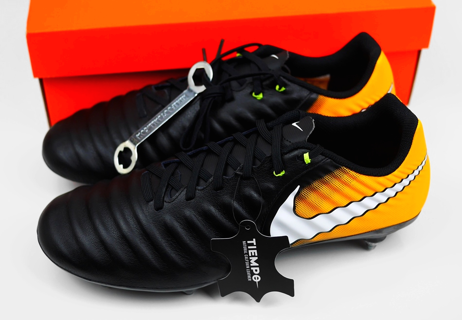 新品 ナイキ ティエンポ リゲラ NIKE TIEMPO LIGERA 4 IV SG 新品 ナイキ ティエンポ リゲラ NIKE TIEMPO LIGERA 4 IV SG