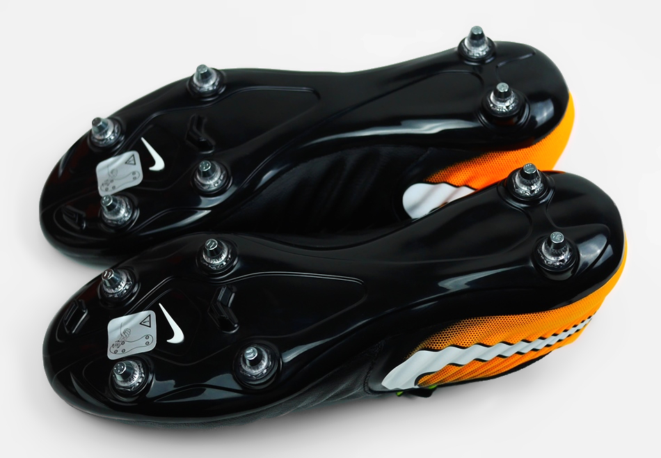 新品 ナイキ ティエンポ リゲラ NIKE TIEMPO LIGERA 4 IV SG 新品 ナイキ ティエンポ リゲラ NIKE TIEMPO LIGERA 4 IV SG