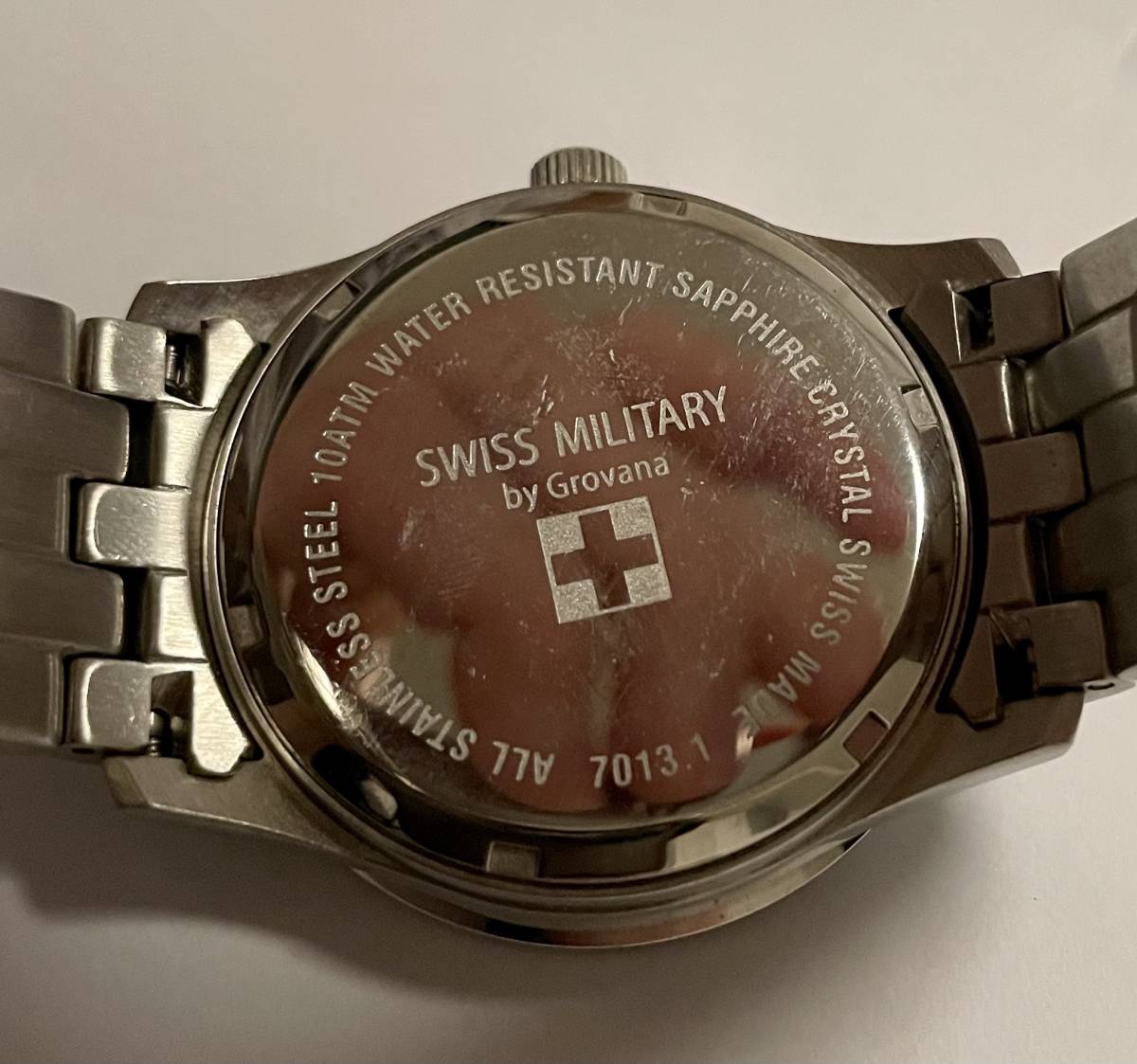 【美品】SWISS MILITARY by Glovana スイスミリタリー グロバナ 7013.1 GMT機能 腕時計 メンズ クォーツ式 電池交換済み 防水 スイス製_画像3