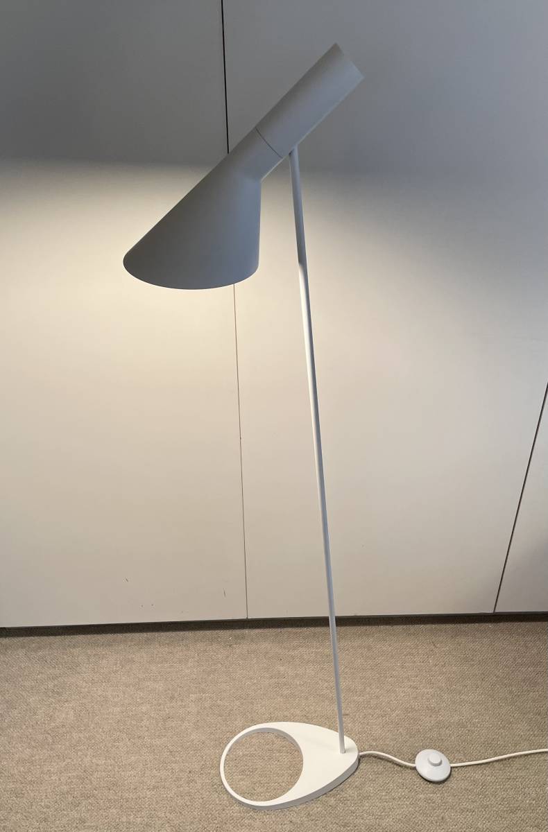 【美品】Louis Poulsen ルイスポールセン AJ Floor Lamp AJフロアランプ アルネ ヤコブセン フロアライト 間接照明 デンマーク製_画像3