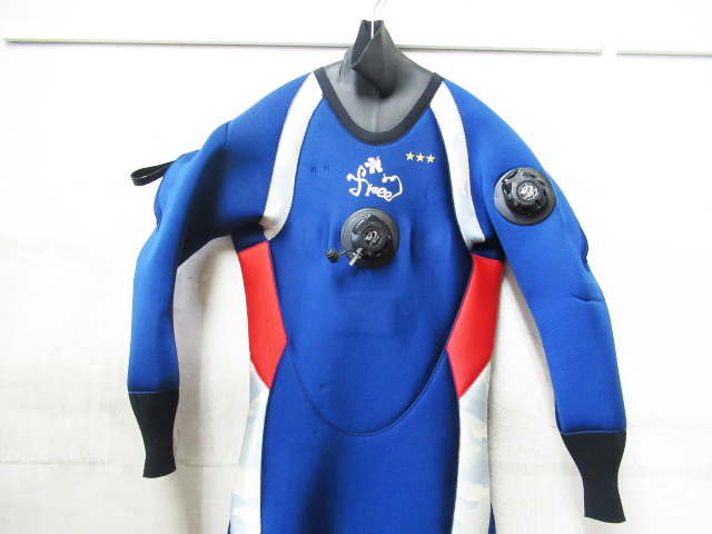 World Dive ワールドダイブ ドライスーツ メンズサイズ ダイビング 着丈約160cm ハンガー付き 管理C0118FDUの画像2