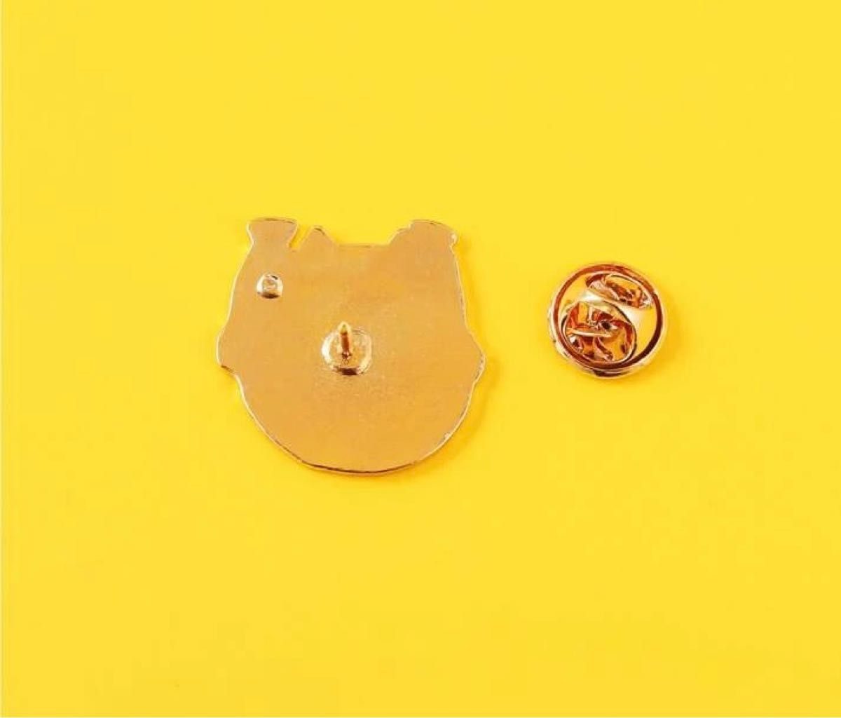 PayPayフリマ|豚のおしりが可愛いピンバッジ