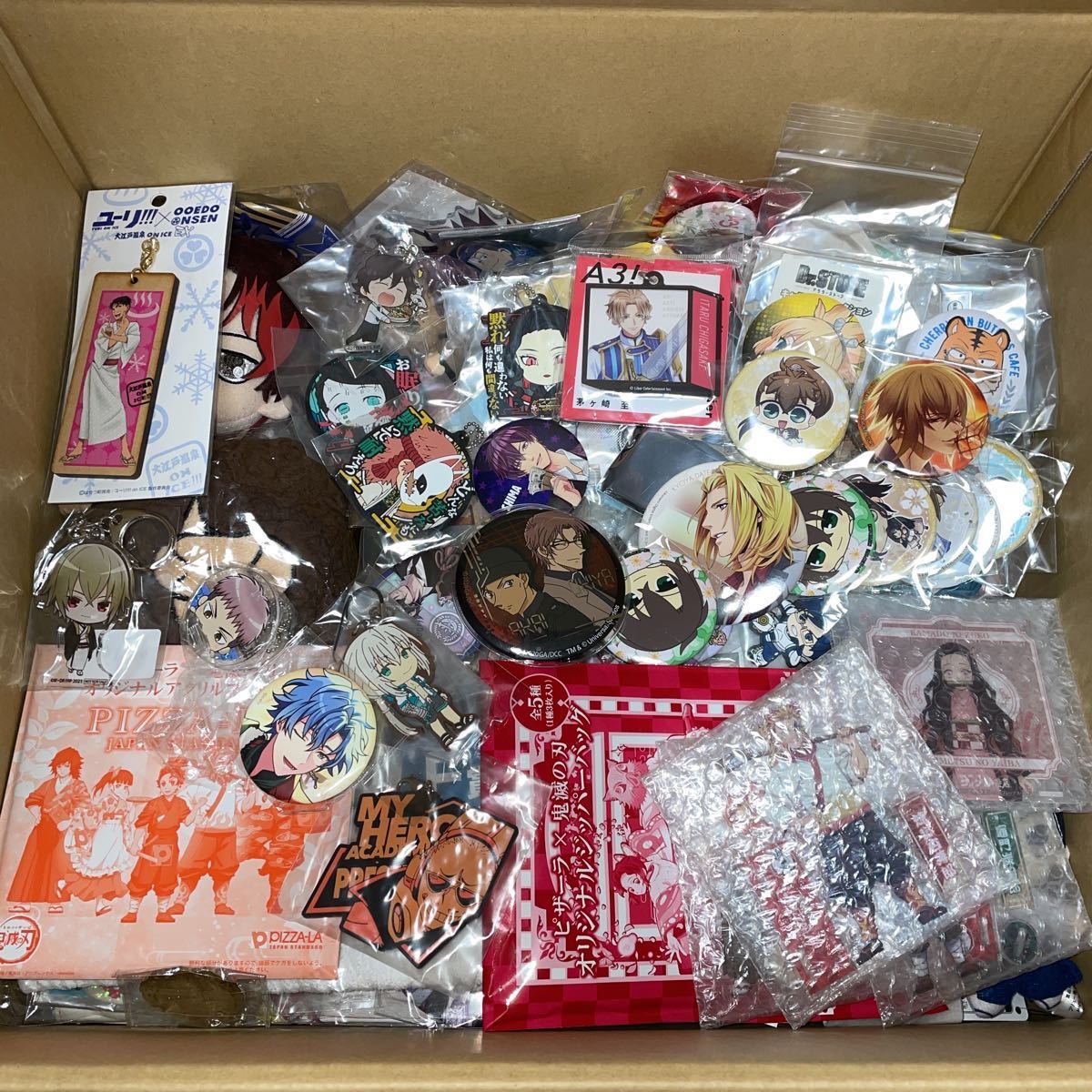最大78%オフ! アニメグッズ まとめ売り 600点 millenniumkosovo.org