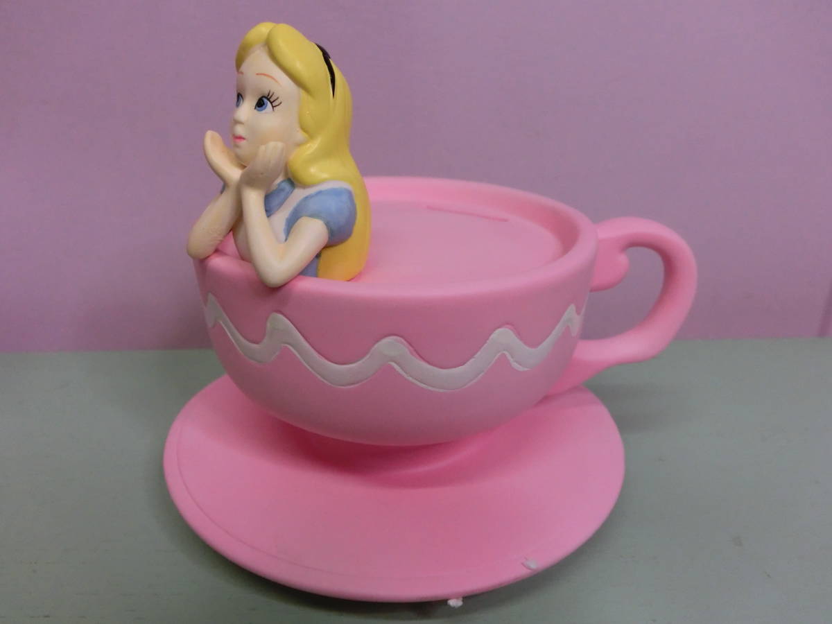  Disney mystery. country. Alice * tea cup ceramics figure . gold box van k ornament doll *Disney Alice unused new goods 
