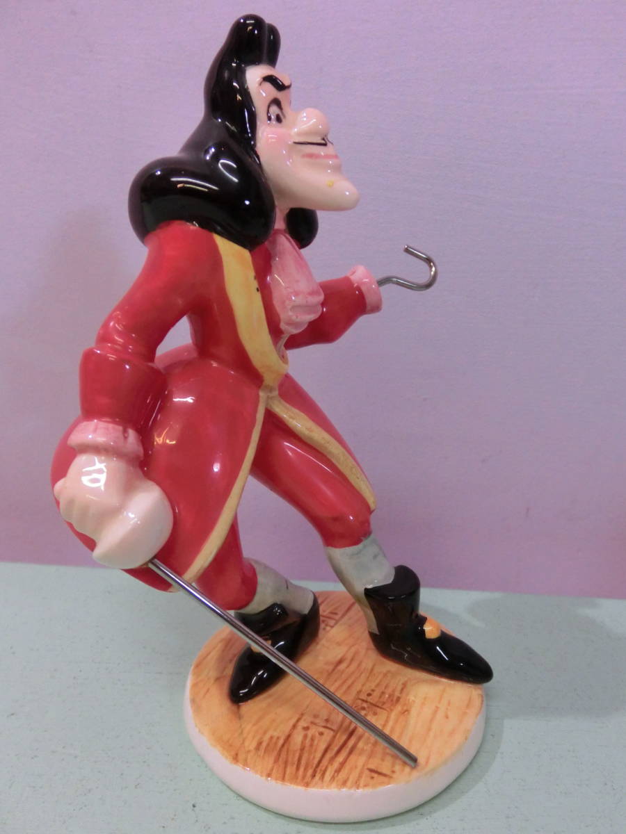  the first period Disney store * Peter Pan hook boat length ceramics figure doll 15.*Disney Peter Pan captain hook figure figure Lynn ornament 