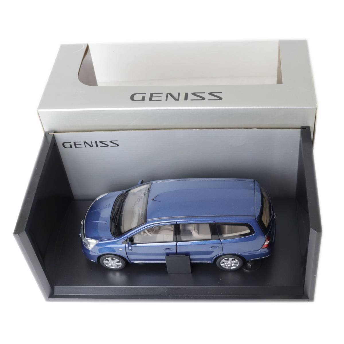 【中古】 日産 GENISS ジェニス モデルカー ミニカー 1/18スケール ブルー 箱、台 全長約250mm NT 美品 Aランク_画像1