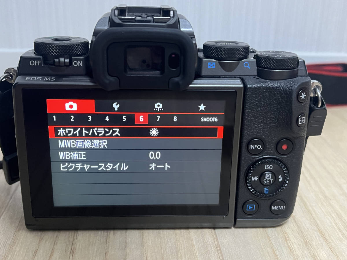 Canon キヤノン EOS M5 レンズキット EF-M18-150mm IS STM ミラーレス