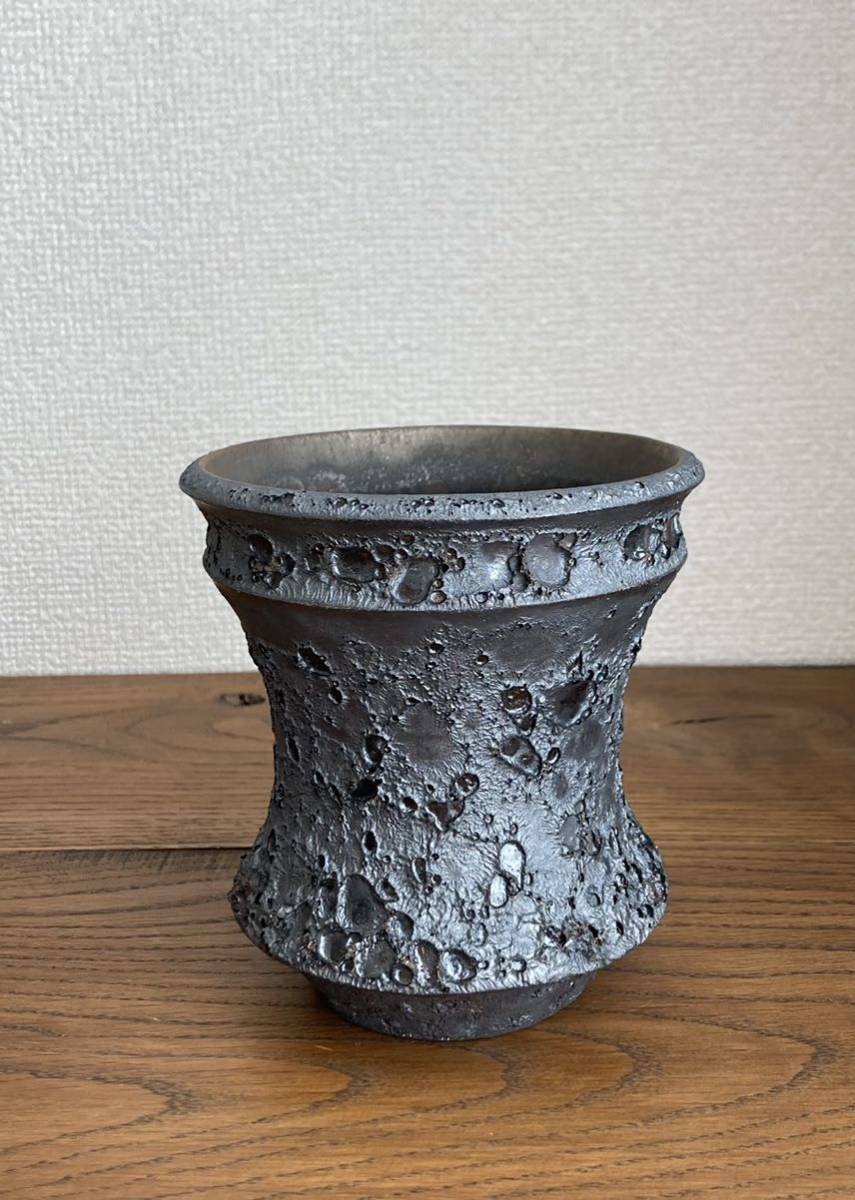 カタチ製作所 mederu pot クレーター Mサイズ 植物 | egas.com.tr