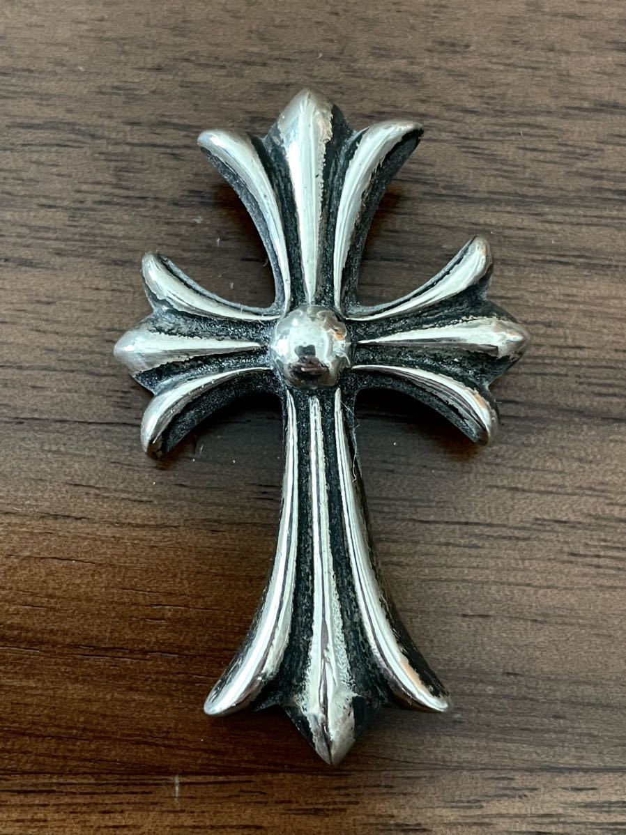CHROME HEARTS クロムハーツ スモール CH クロス ペンダント CHROME HEARTS クロムハーツ スモール CH クロス ペンダント
