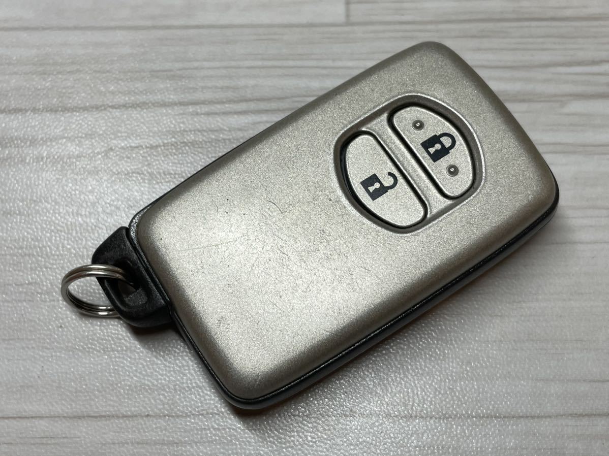 ヤフオク! - トヨタ ランドクルーザー 純正 スマートキー 2ボタン U...