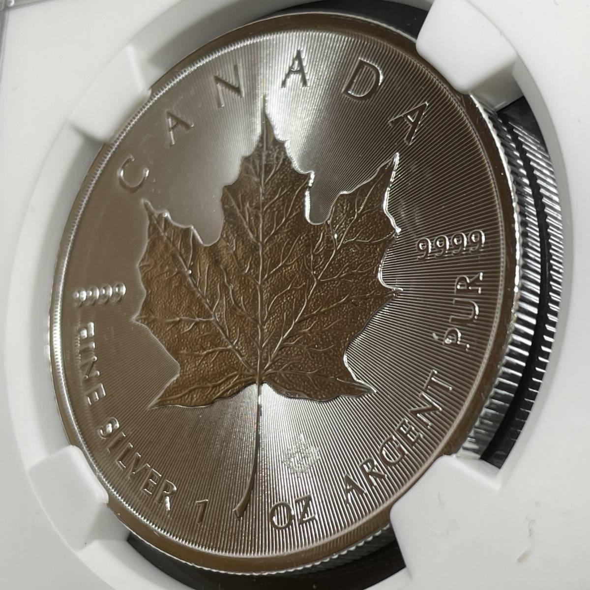 【MS70】 2022 カナダ メイプルリーフ 銀貨 NGC 5ドル ファーストリリース 純銀 地金型 アンティークコイン モダン_画像6