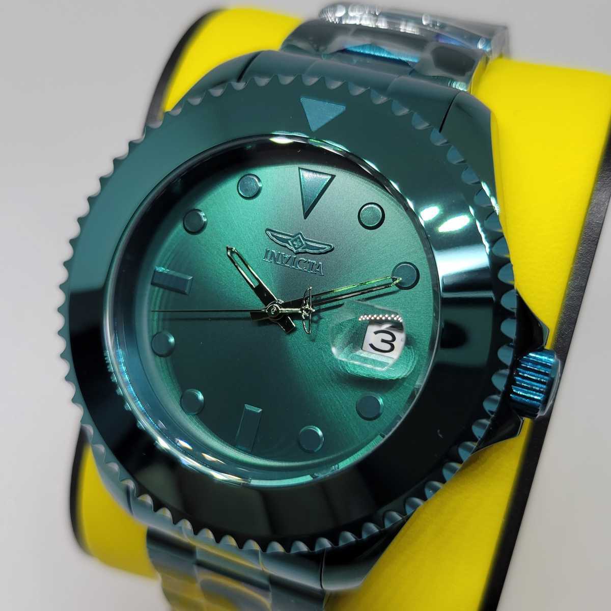 《妖艶なグリーン☆フルポリッシュ仕上げで雰囲気上々(⌒0⌒)／~~☆☆☆》Invicta インビクタ 38318 47mm プロダイバー オートマチック_画像5