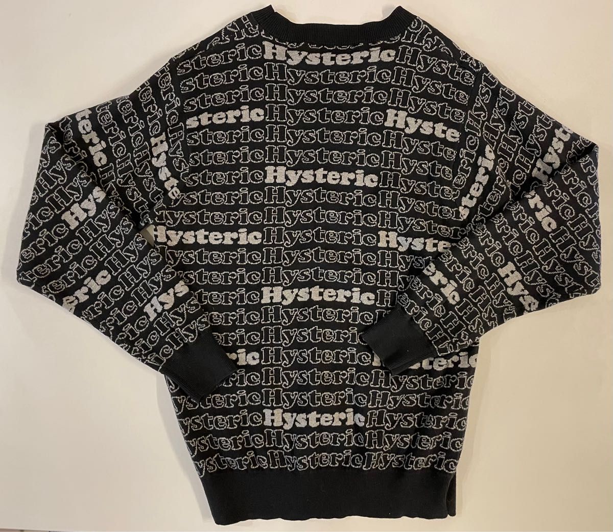 ヒステリックグラマーHYSTERIC GLAMOUR 総柄ロゴニット M|Yahoo ヒステリックグラマーHYSTERIC GLAMOUR 総柄ロゴニット M|Yahoo