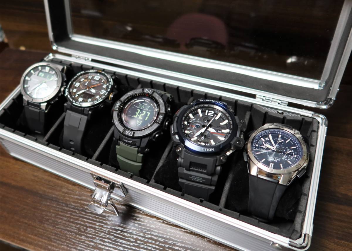 腕時計収納ケース 5本用 アルミ製 シルバー 大型G-SHOCK収納可 ソーラー充電対応 時計ケース 新品同様の画像1