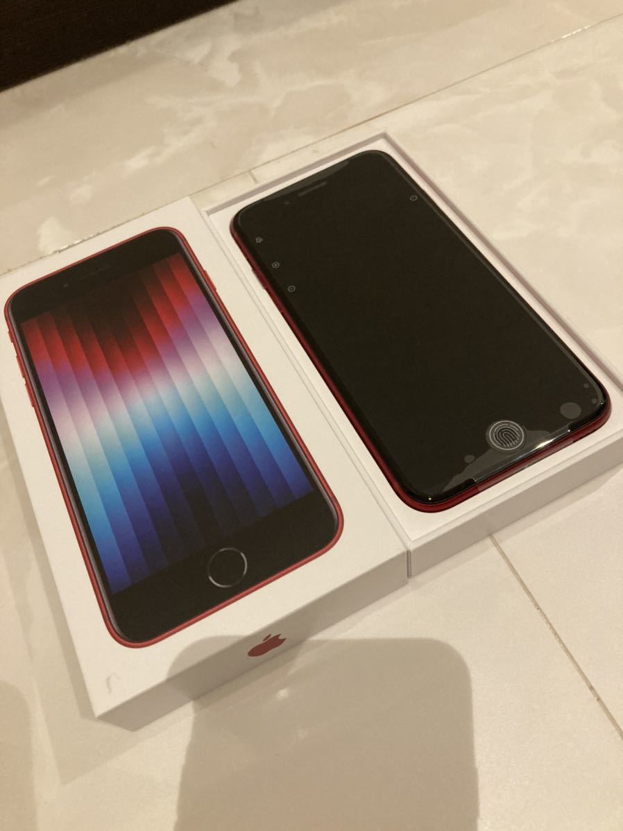 新品　未使用　iPhone SE 第３世代　64GB 赤　レッド　SIMフリー_画像2