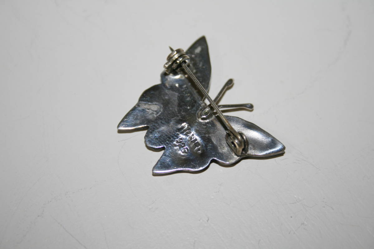 【美品】SILVER925 刻印有り 螺鈿細工 蝶々 ブローチの画像2