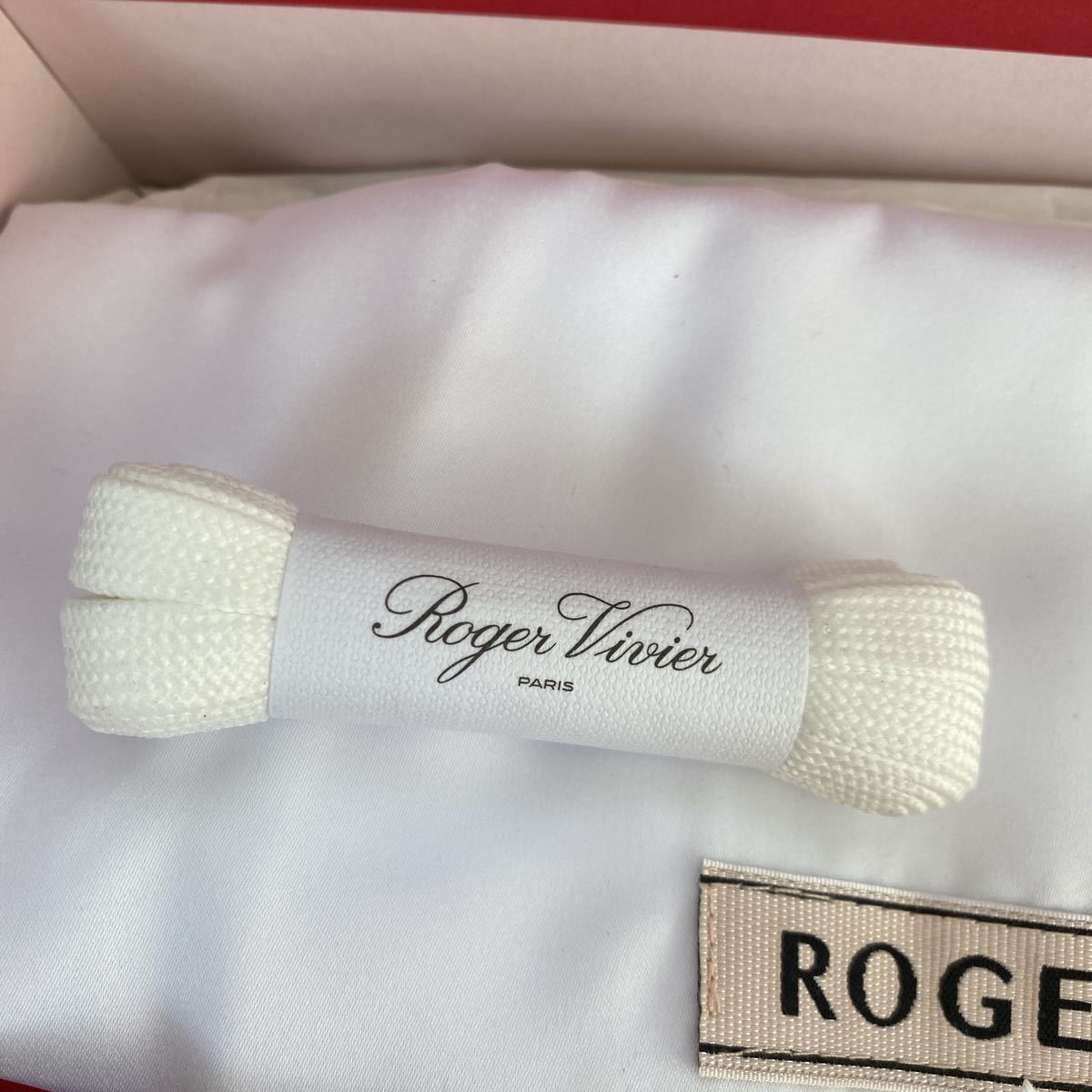 Roger Vivier ロジェヴィヴィエ レディース シューズ 空箱 紙袋 靴紐 保存袋の画像5