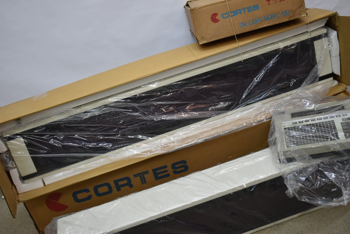 未使用 2個セット☆CORTES コルテス CM-LIGHT MODEL-100 電光 未使用 2個セット☆CORTES コルテス CM-LIGHT MODEL-100 電光
