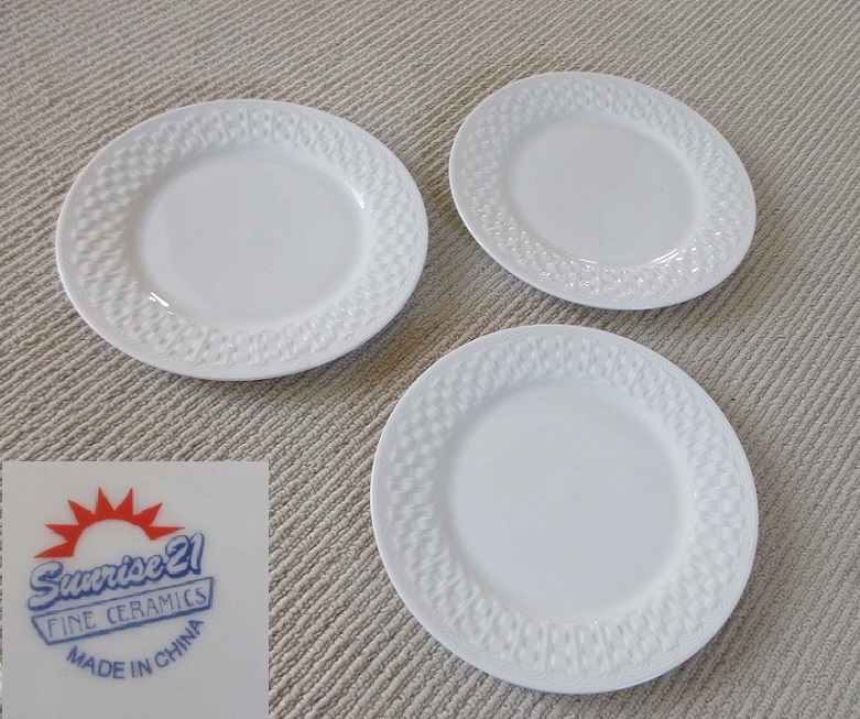 sunraise21「白磁.プレート皿」直径:29cm/３枚揃い.未使用美品の画像1