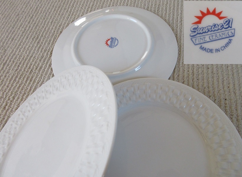 sunraise21「白磁.プレート皿」直径:29cm/３枚揃い.未使用美品の画像3