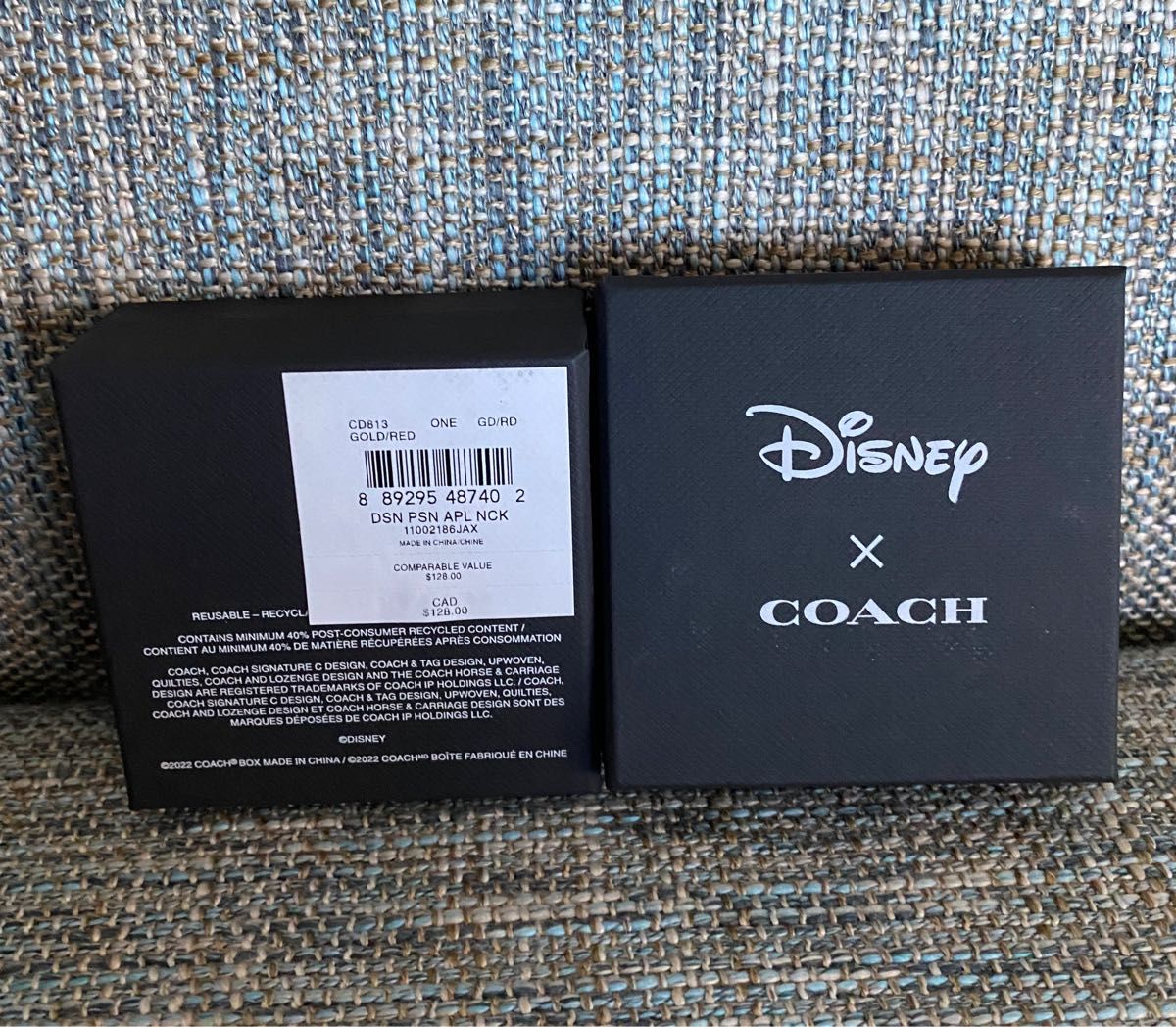 コーチ　ディズニーコラボCOACH  ポイズン アップル ネックレス　DISNEY ヴィランズ コレクション