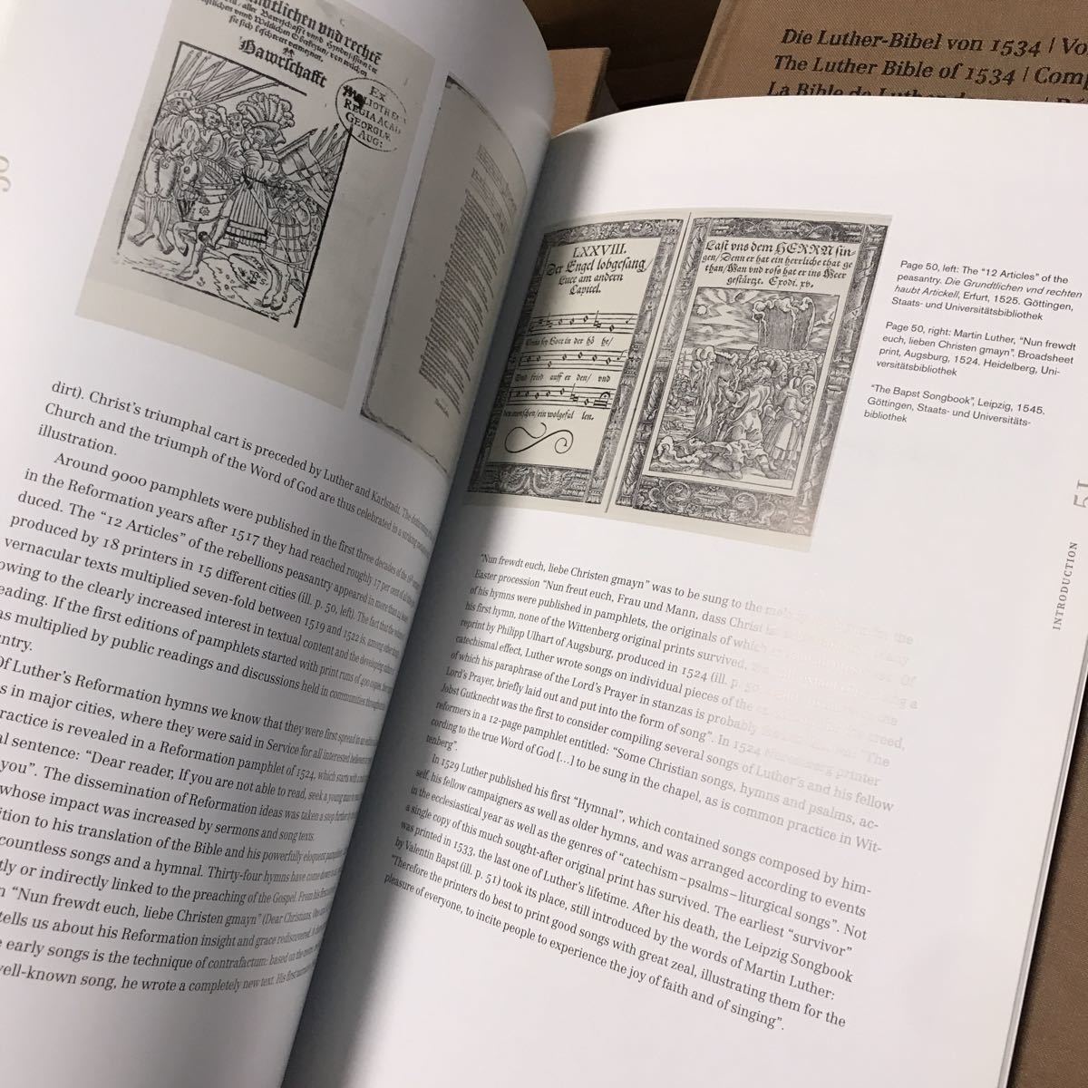 ルター訳　新旧約聖書　1534年刊　彩色絵入版のファクシミリ　全2冊＋解説書1冊(英語)　31cm_画像3