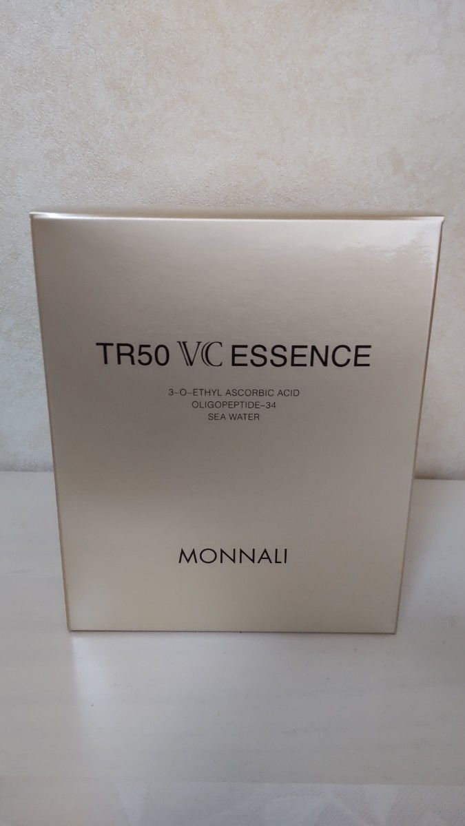 monnali モナリ TR50vc 美白エッセンス4本セット-