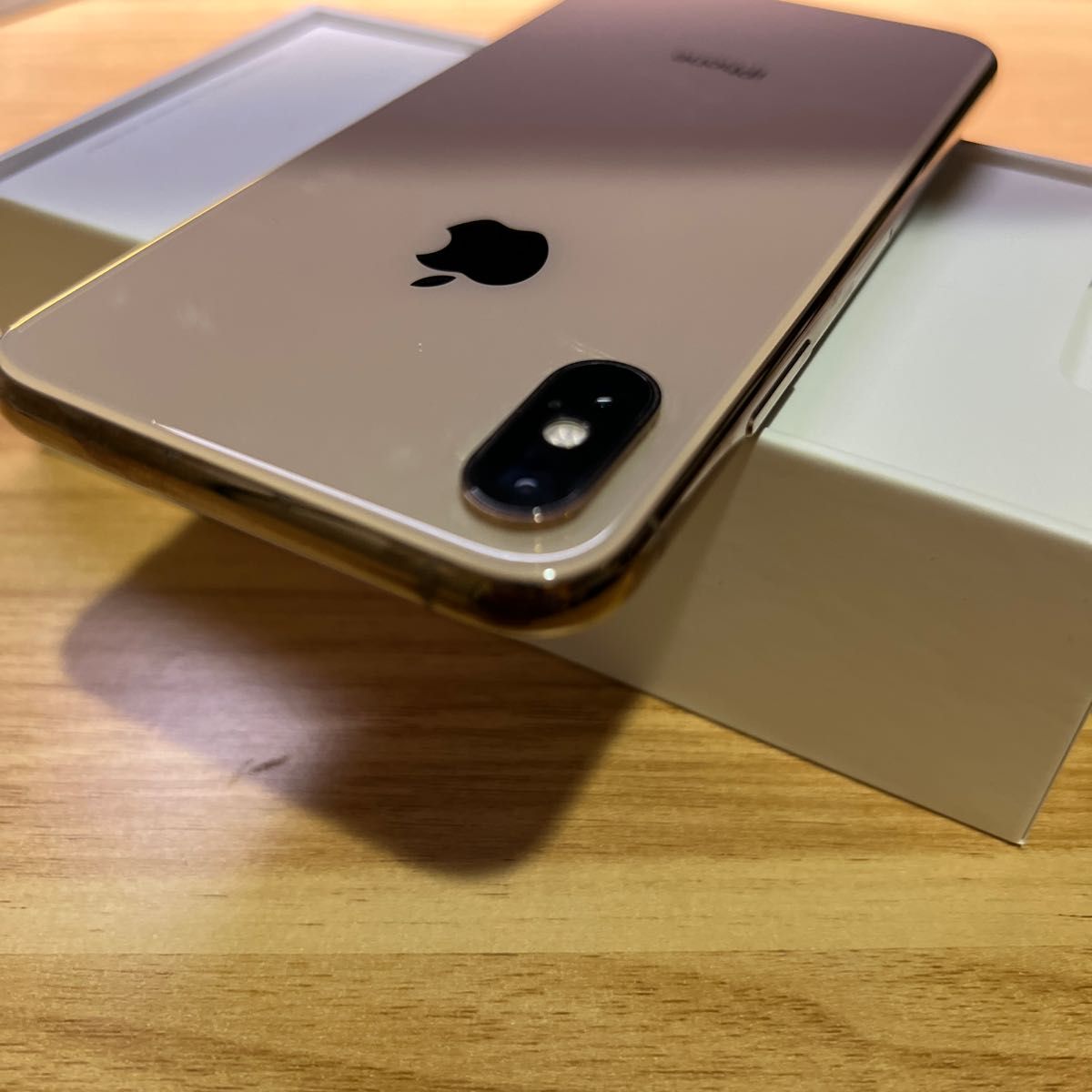 iPhone XS GOLD 256GB docomo SIMフリー 残債なし|Yahoo!フリマ(旧
