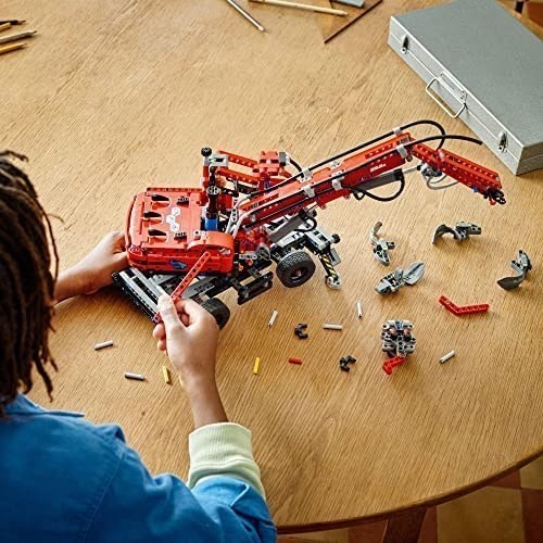 レゴ(LEGO) テクニック 運搬用クレーン車 42144 新品 おもちゃ ブロック プレゼント 乗り物 未使用品 のりもの 街づくり 男の子_画像6